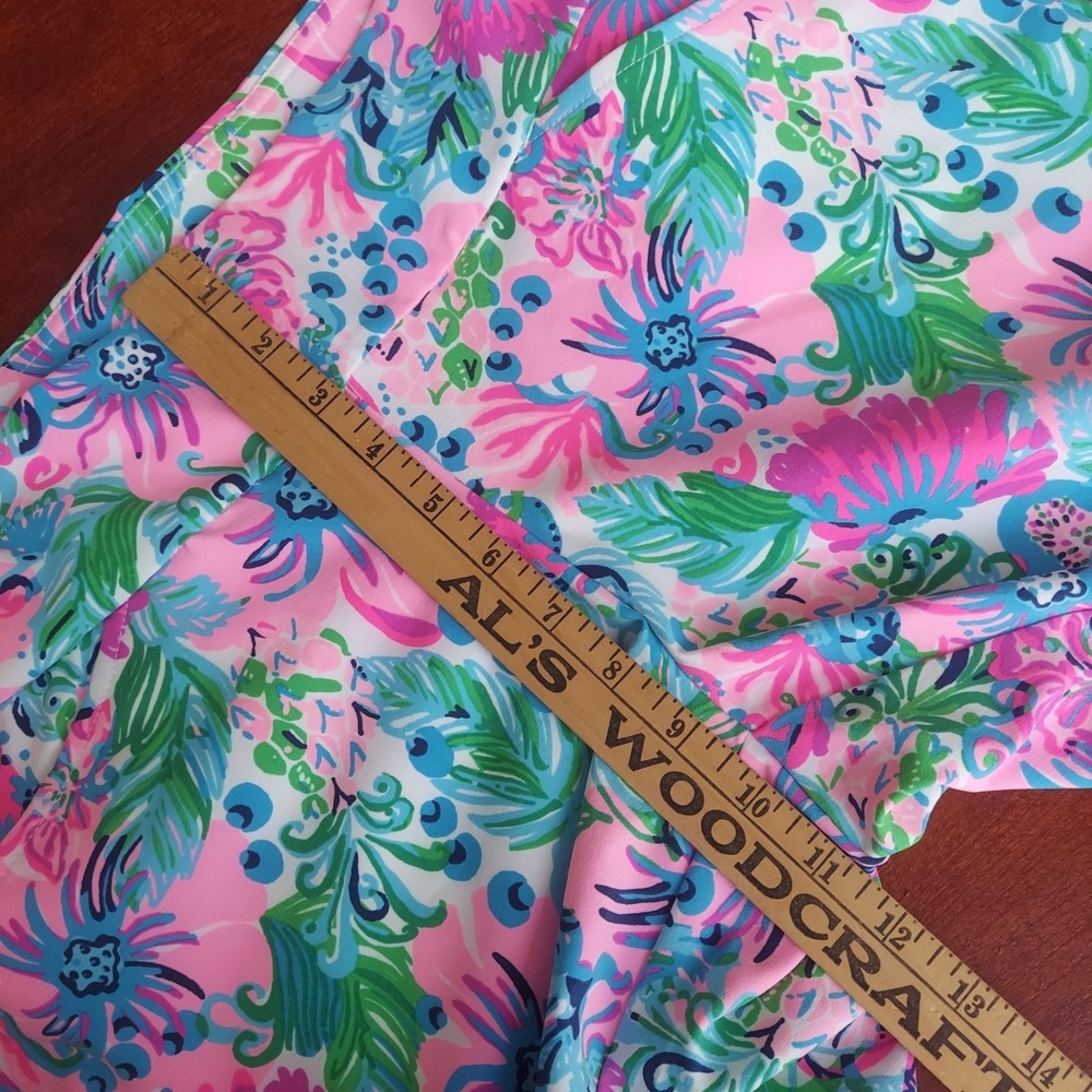 Lilly Pulitzer Luxletic Pull On Bermuda Golf Shorts Womens 8 Tropical Resort - Picture 10 of 12